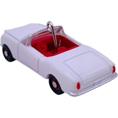 2016 Dream Convertible Hallmark Ornament (Car) QGO1004