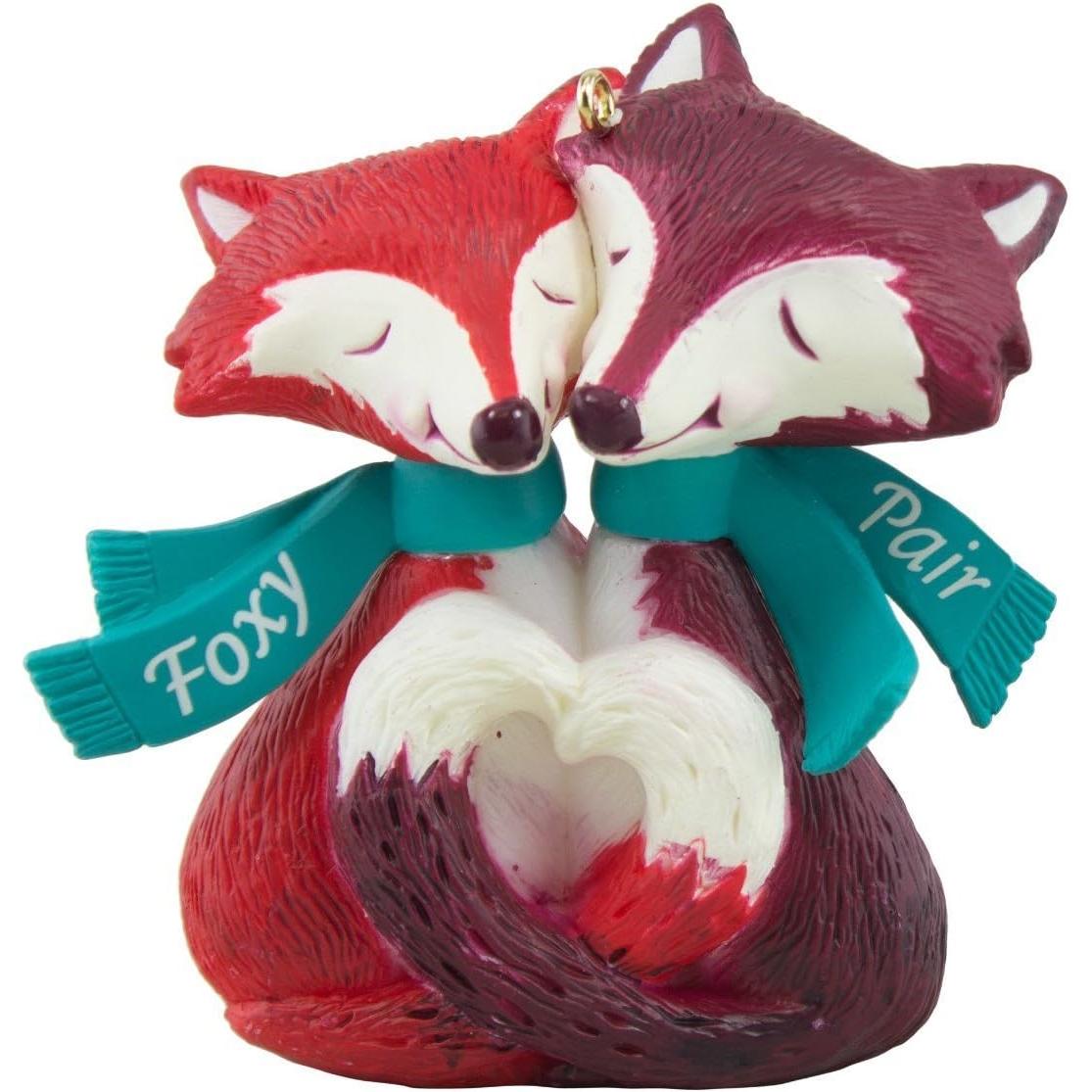2016 Foxy Pair Hallmark Ornament (Fox) QGO1294