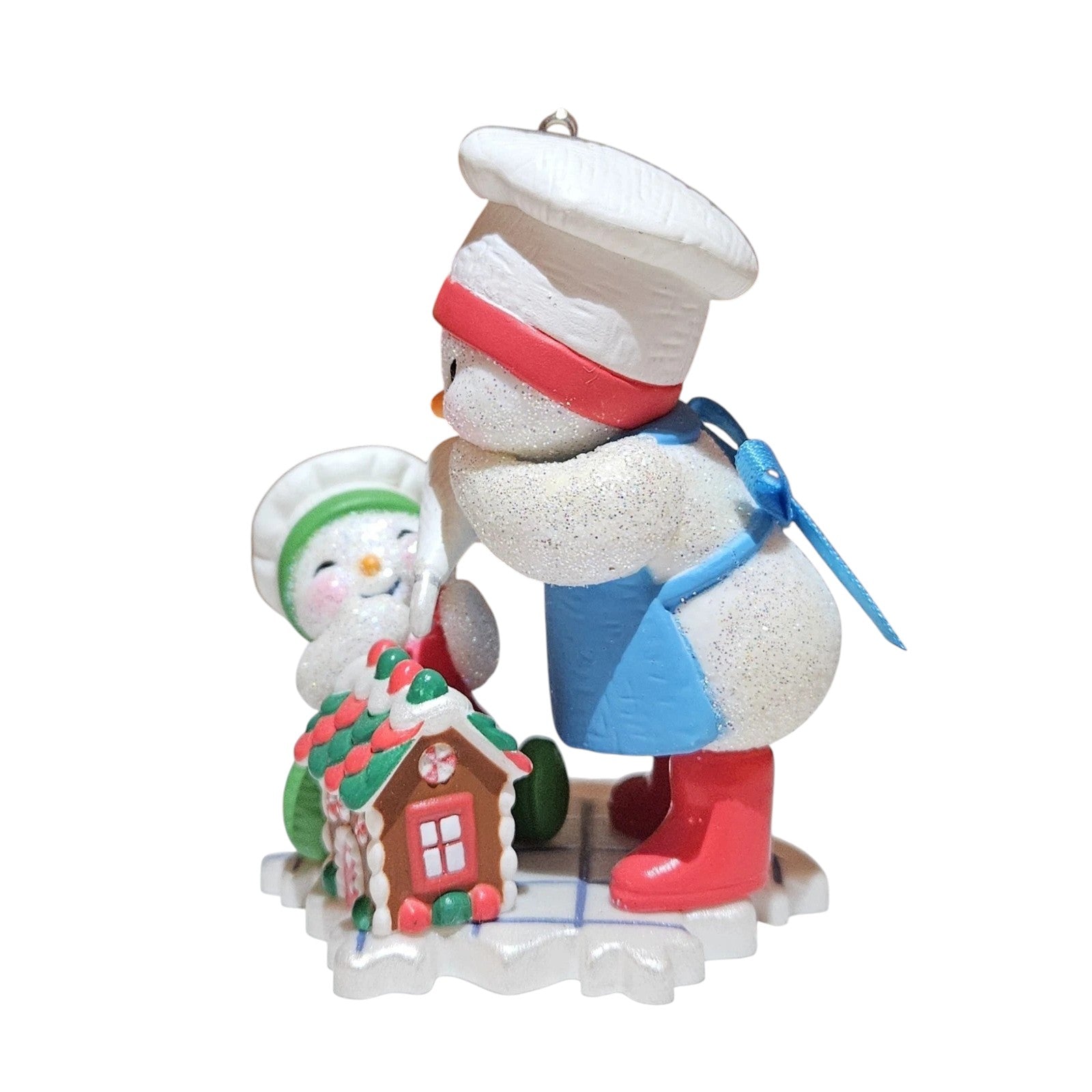 2016 Frosting Friends Hallmark Ornament (Making Memories) QX9071
