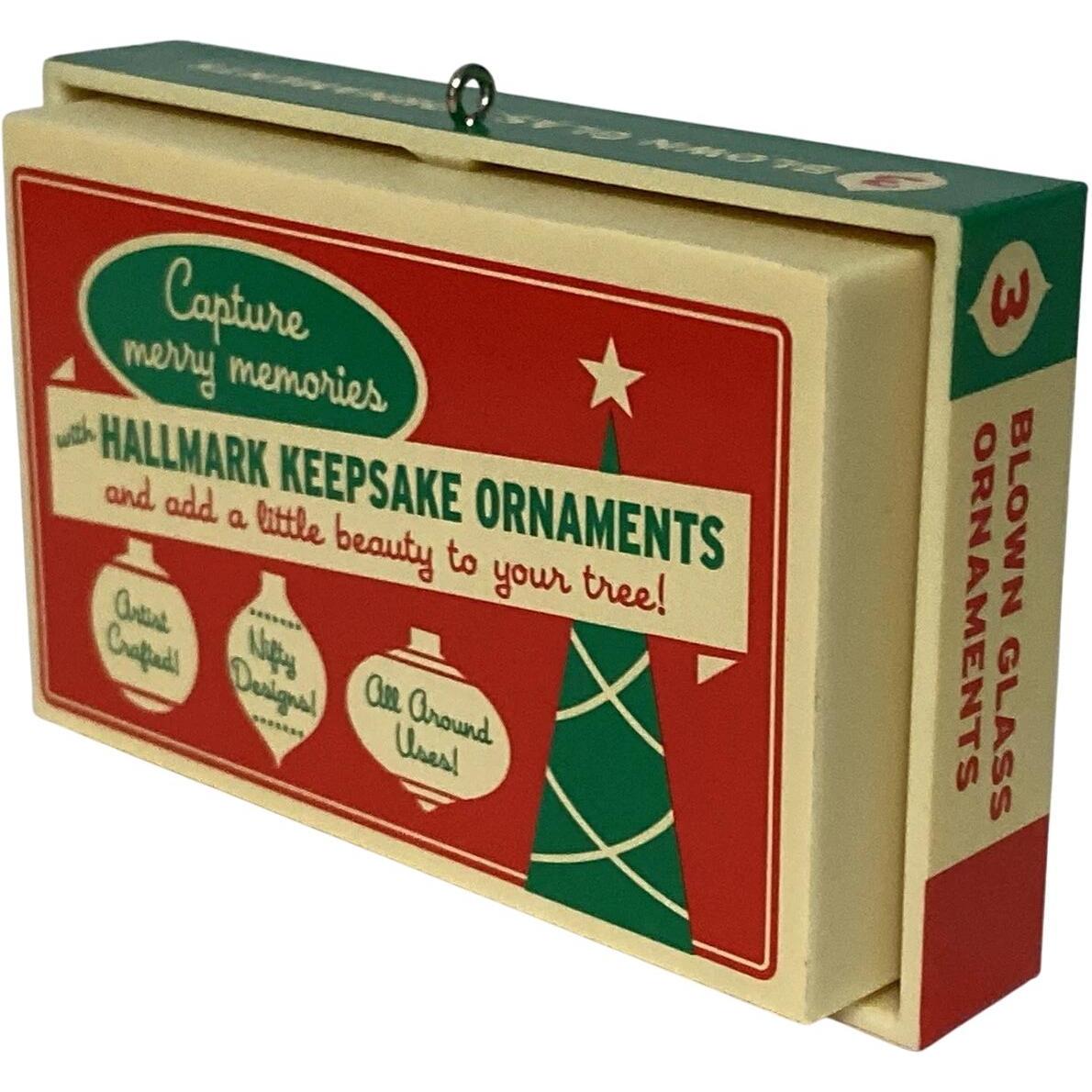 2016 Nifty Fifties Hallmark Ornament (Nifty Fifties) QGO1501