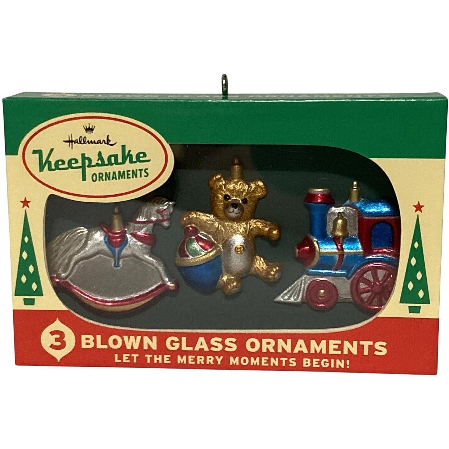 2016 Nifty Fifties Hallmark Ornament (Nifty Fifties) QGO1501