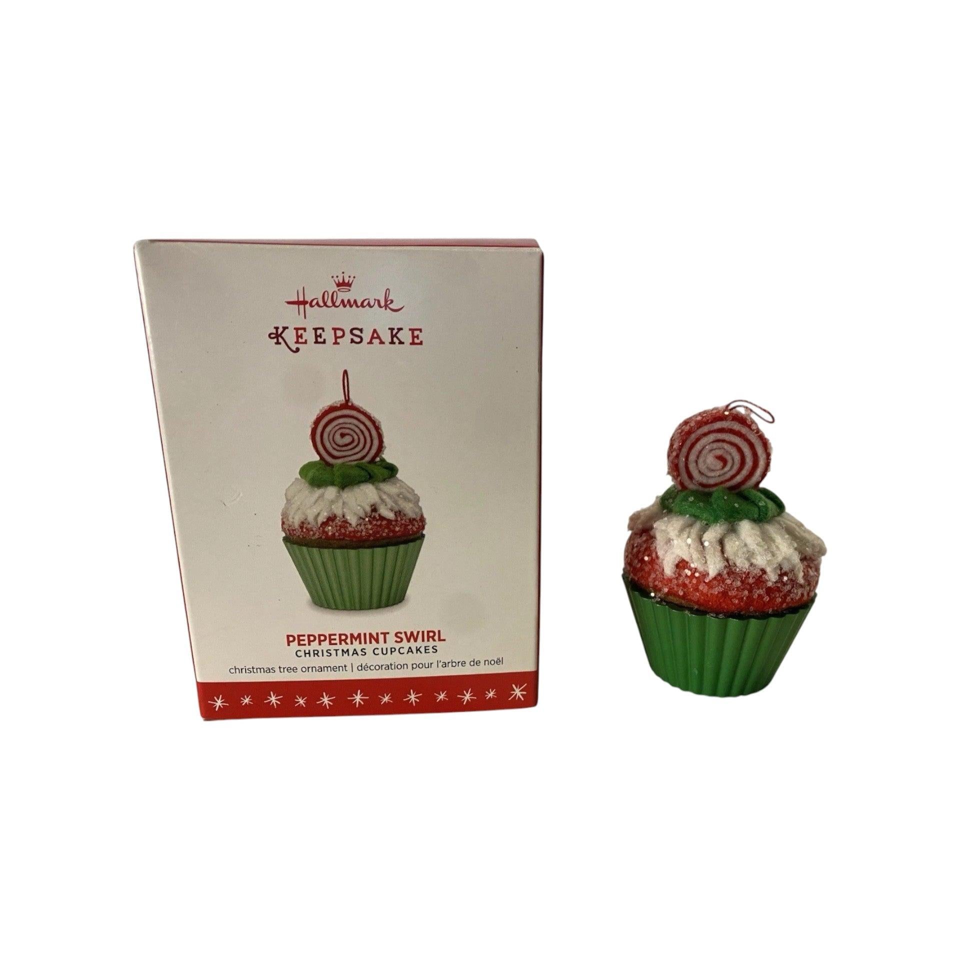 2016 Peppermint Swirl Hallmark Ornament (Christmas Cupcakes) QX9114 Image3