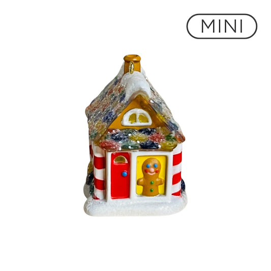 2016 Sweet Little Mouse House Hallmark Ornament (Noelville) QXM8554 Image1