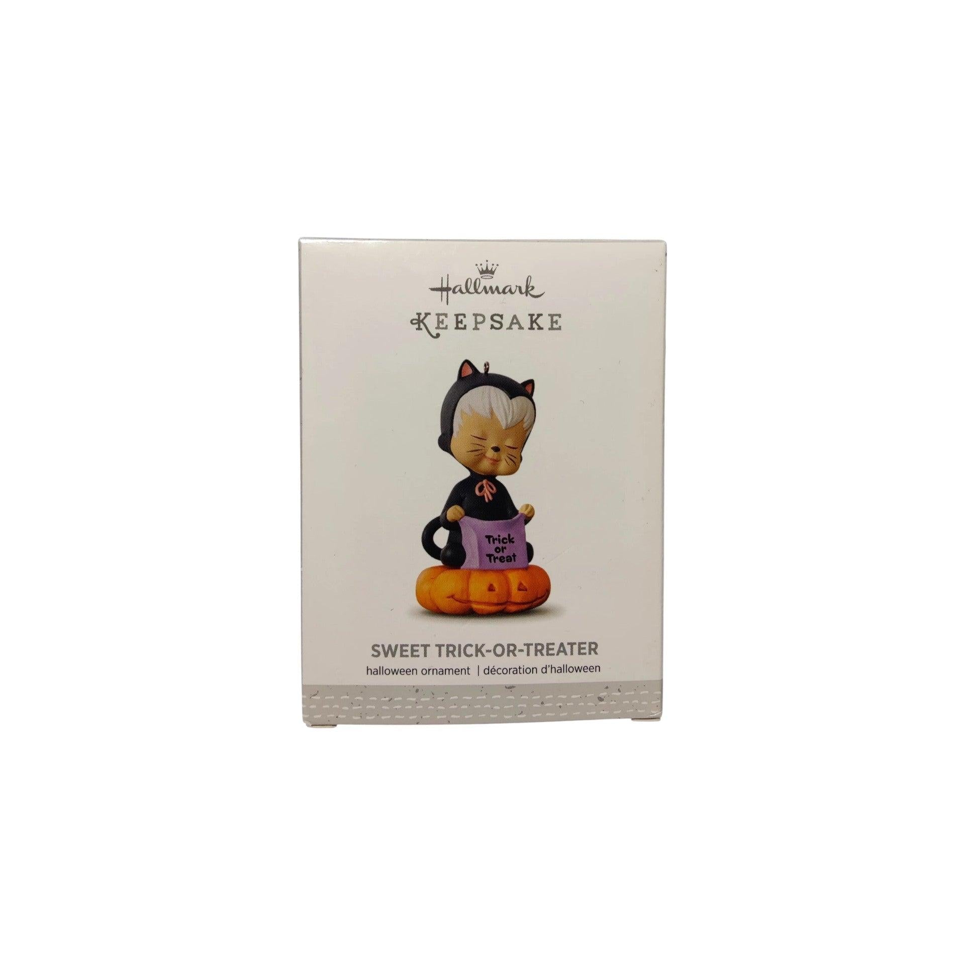 2016 Sweet Trick-Or-Treater Hallmark Ornament (Halloween) QXI3554 Image2