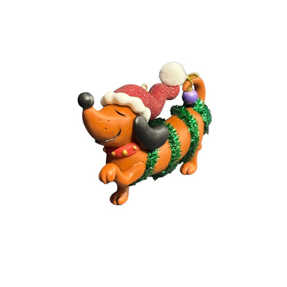 2016 Wiener Wonderland Hallmark Ornament (Animal) QGO1044