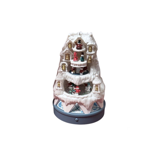 2016 Winter Wonderland (Magic Village) Hallmark Ornament QGO1061 Image1