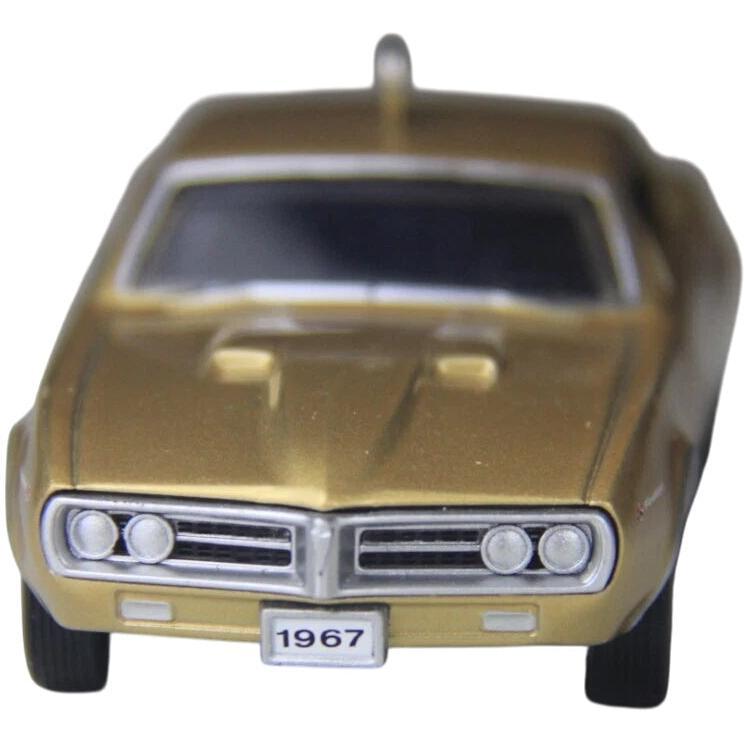 2017 1967 Pontiac Firebird 400 Hallmark Ornament (Classic American Cars) QXE3045