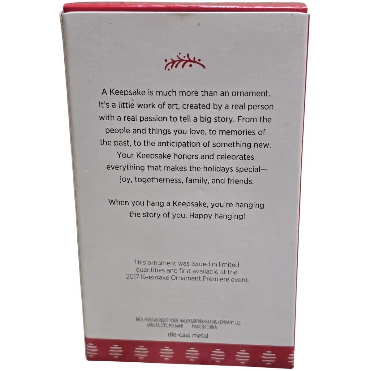 2017 1967 Pontiac Firebird 400 Hallmark Ornament (Classic American Cars) QXE3045