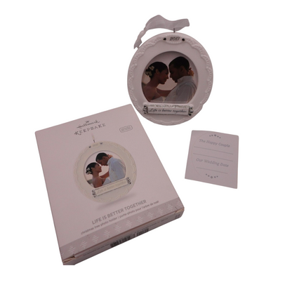 2017 Life is Better Together Hallmark Ornament (Photo Holder) QHX1102