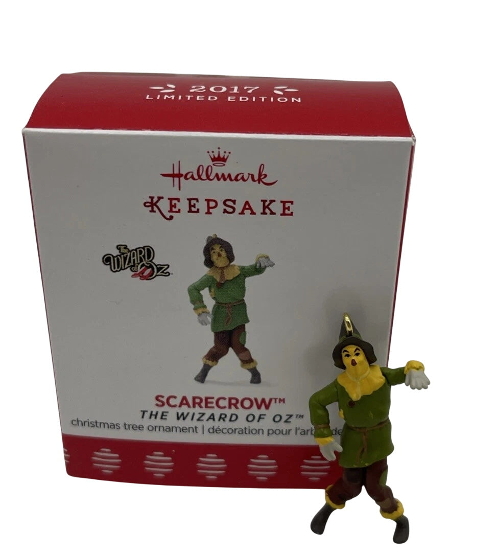2017 Scarecrow Hallmark Ornament (The Wizard of Oz) QXE3185