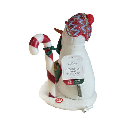 2017 Stockings Hung With Care Hallmark Ornament (Snowmen) QGO1885