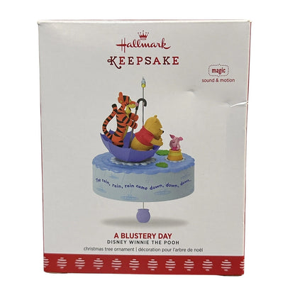2017 A Blustery Day Hallmark Ornament (Winnie the Pooh) QXD6165