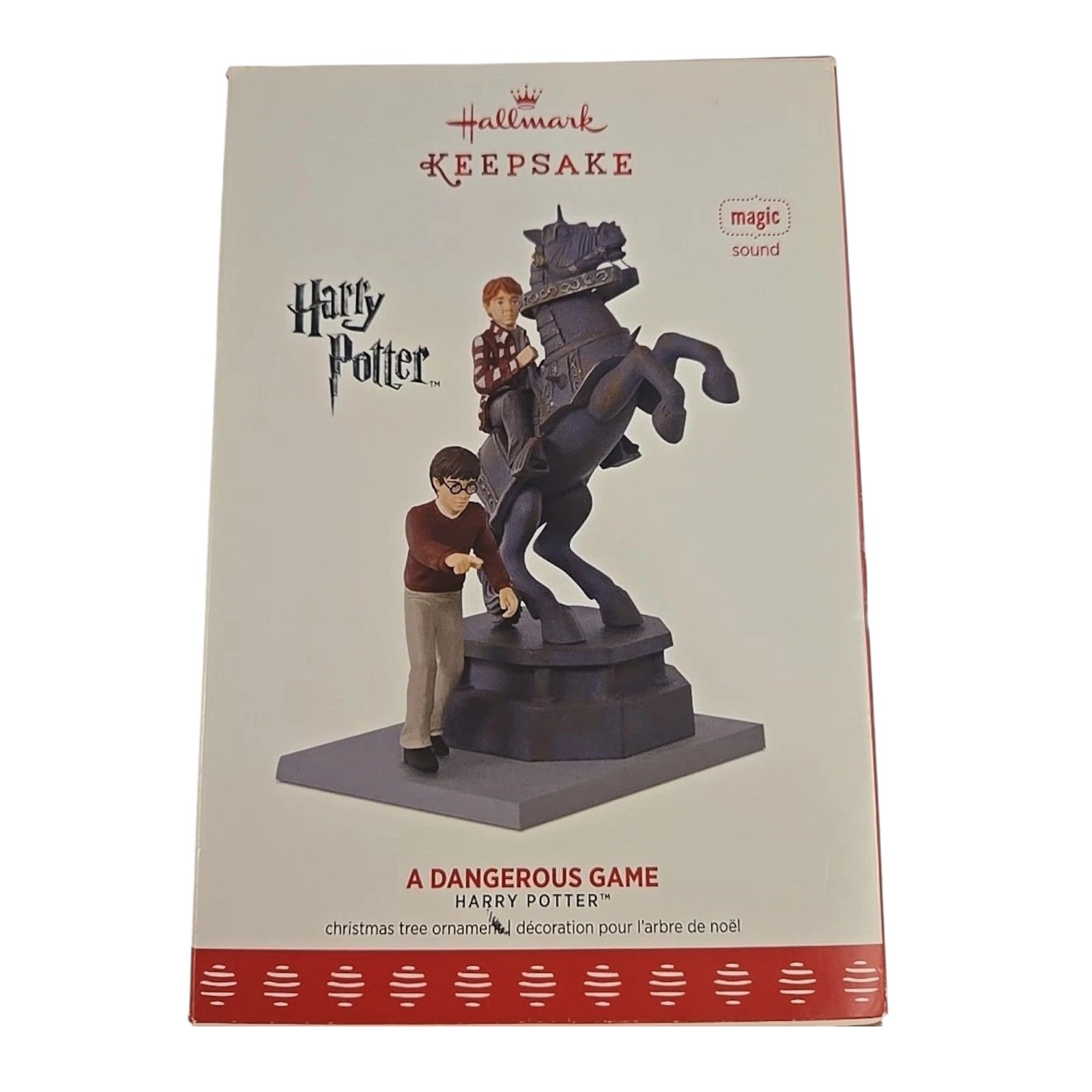 2017 A Dangerous Game Hallmark Ornament (Harry Potter) QXI2962