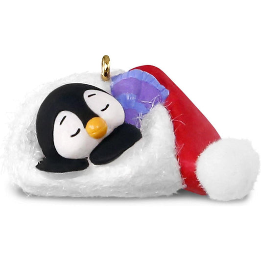 2017 A Short Snooze Hallmark Ornament (Petite Penguins) QXM8562
