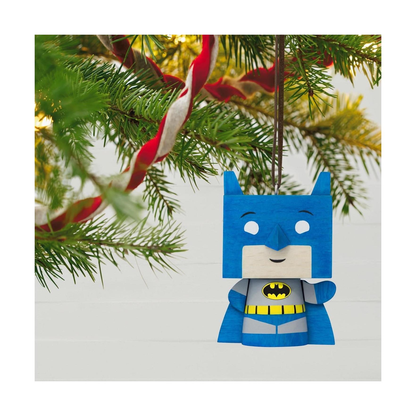 2017 BATMAN Hallmark Ornament (Super Heroes) QKK3563
