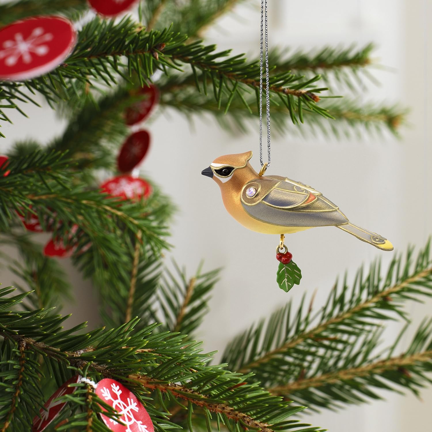 2017 Cedar Waxwing Hallmark Ornament (Beauty of Birds) QXM8532