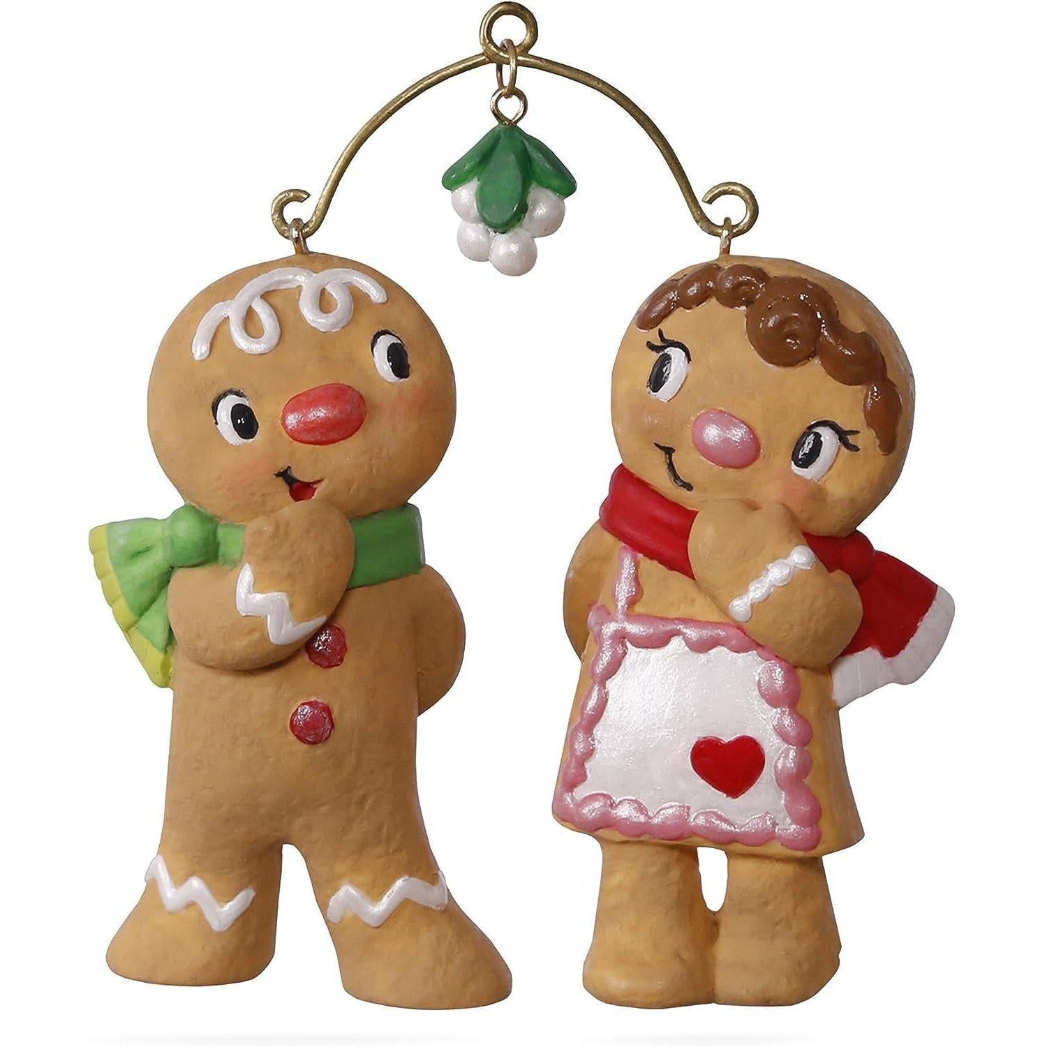 2017 Cookie Couple Hallmark Ornament (Gingerbread) QGO1295