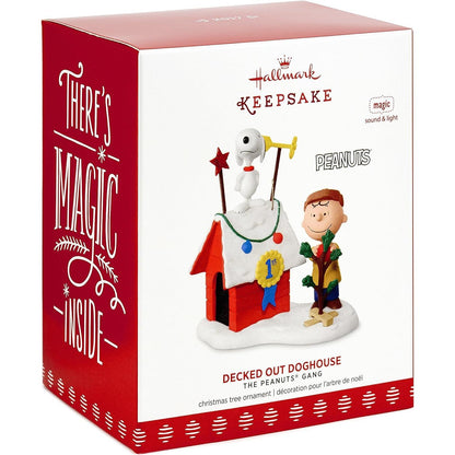 2017 Decked Out Doghouse Hallmark Ornament (Peanuts) QXI3282