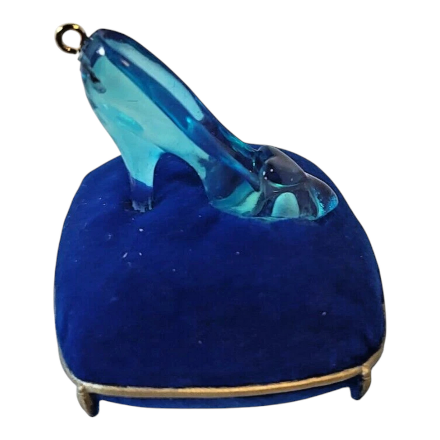 2017 Fit for a Princess Hallmark Ornament (Cinderella) QXM8105