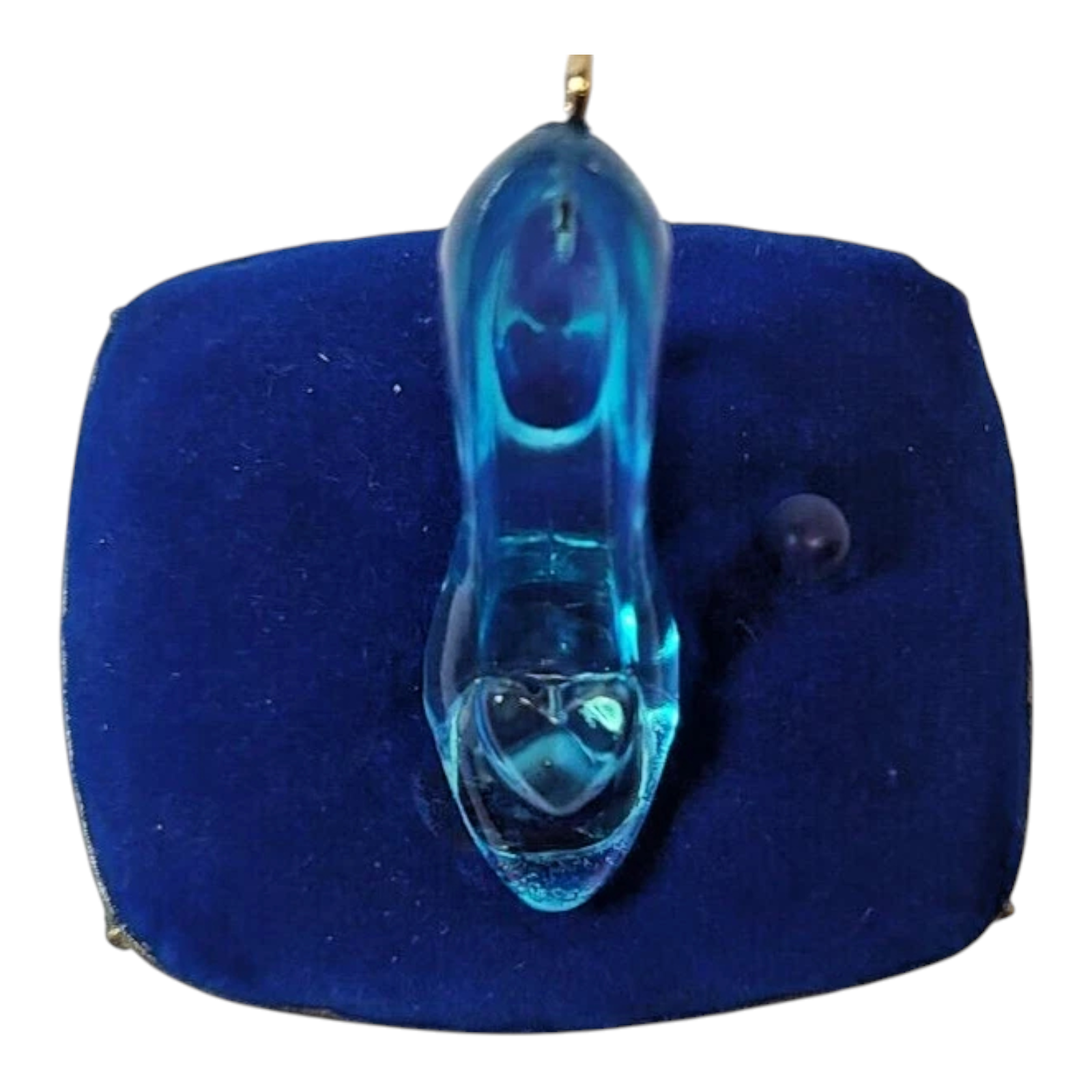 2017 Fit for a Princess Hallmark Ornament (Cinderella) QXM8105