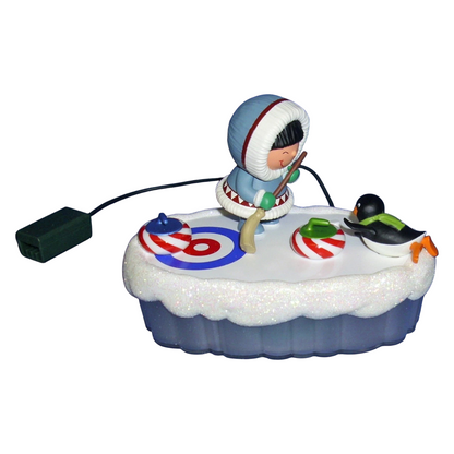 2017 Fun and Games Tabletop Decoration Hallmark Ornament (Frosty Friends) QFM1072