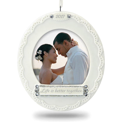 QHX1102 2017 Life is Better Together (Photo Holder) Image1