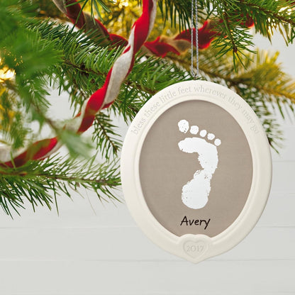 2017 Little Feet, Big Blessing Hallmark Ornament (Baby) QGO1272