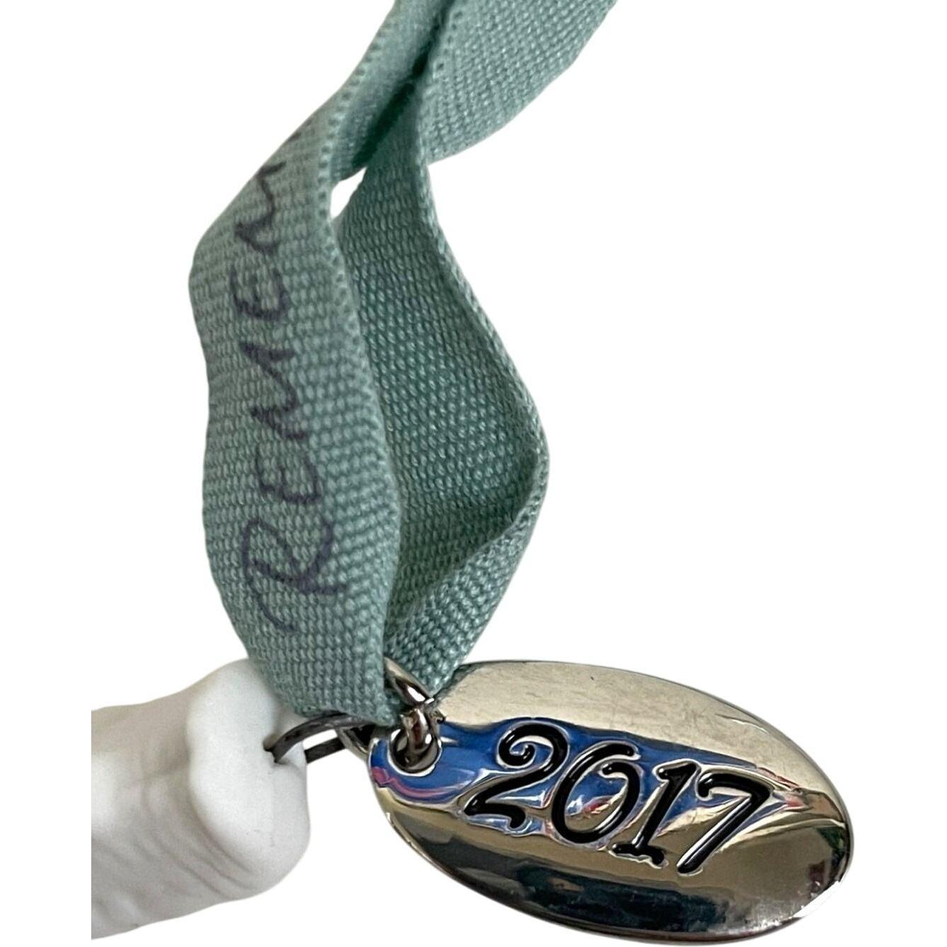 2017 Remembering Always Hallmark Ornament (Beach) QHX1035