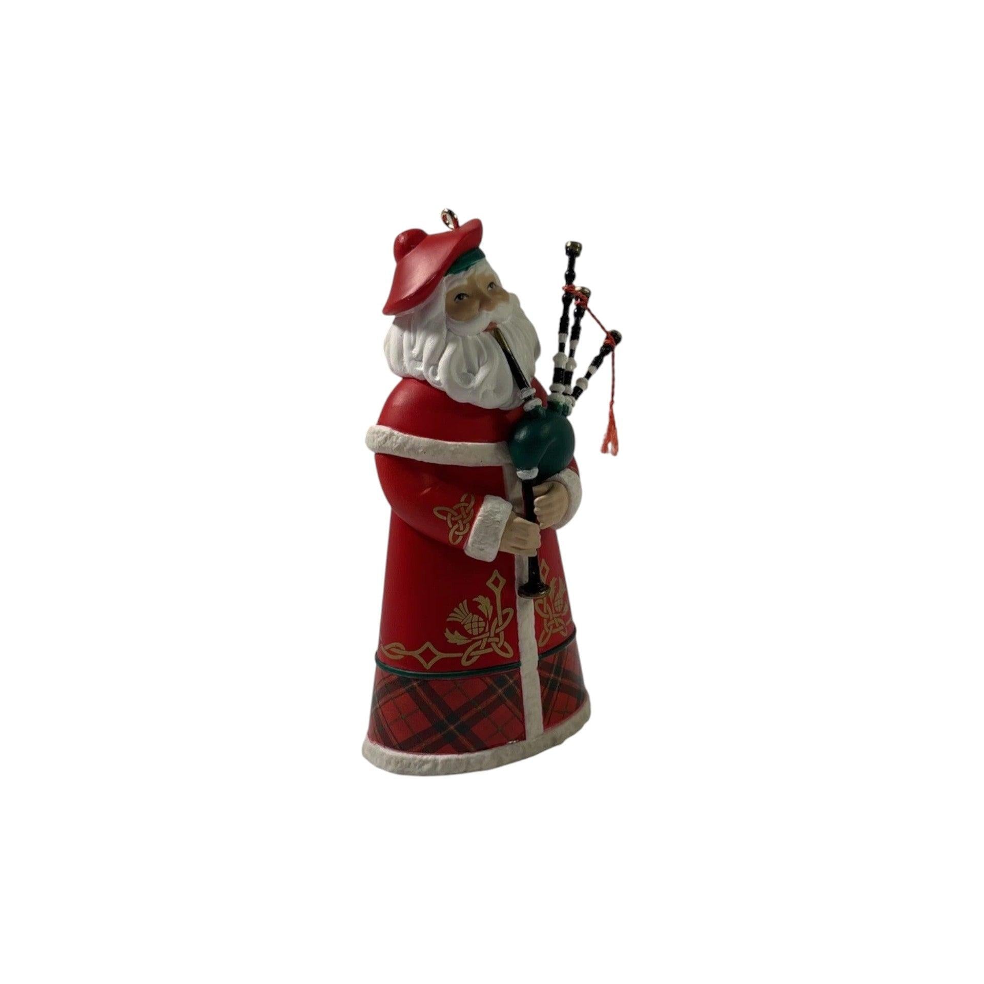 2017 Scotland Hallmark Ornament (Santa From Around The World) QXC5195 Image3