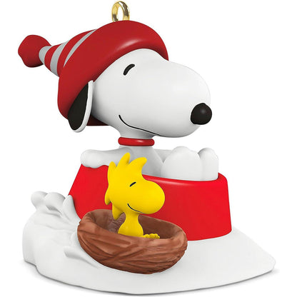 2017 Winter Fun with Snoopy Hallmark Ornament (Winter Fun with Snoopy) QXM8632