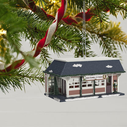 2018 Chris Kringle Kitchen Hallmark Ornament (Christmas in Evergreen) QGO2203
