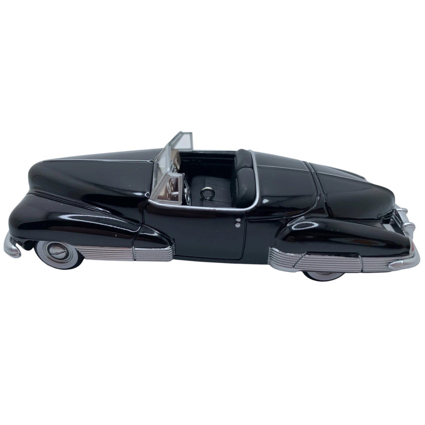 2018 (1938) Buick Y-Job Hallmark Ornament (Legendary Concept Cars) QX9336