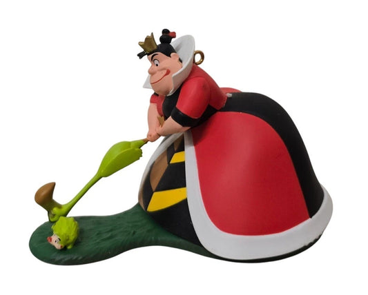 2018 Queen of Hearts Hallmark Ornament (Alice in Wonderland) QXF3183
