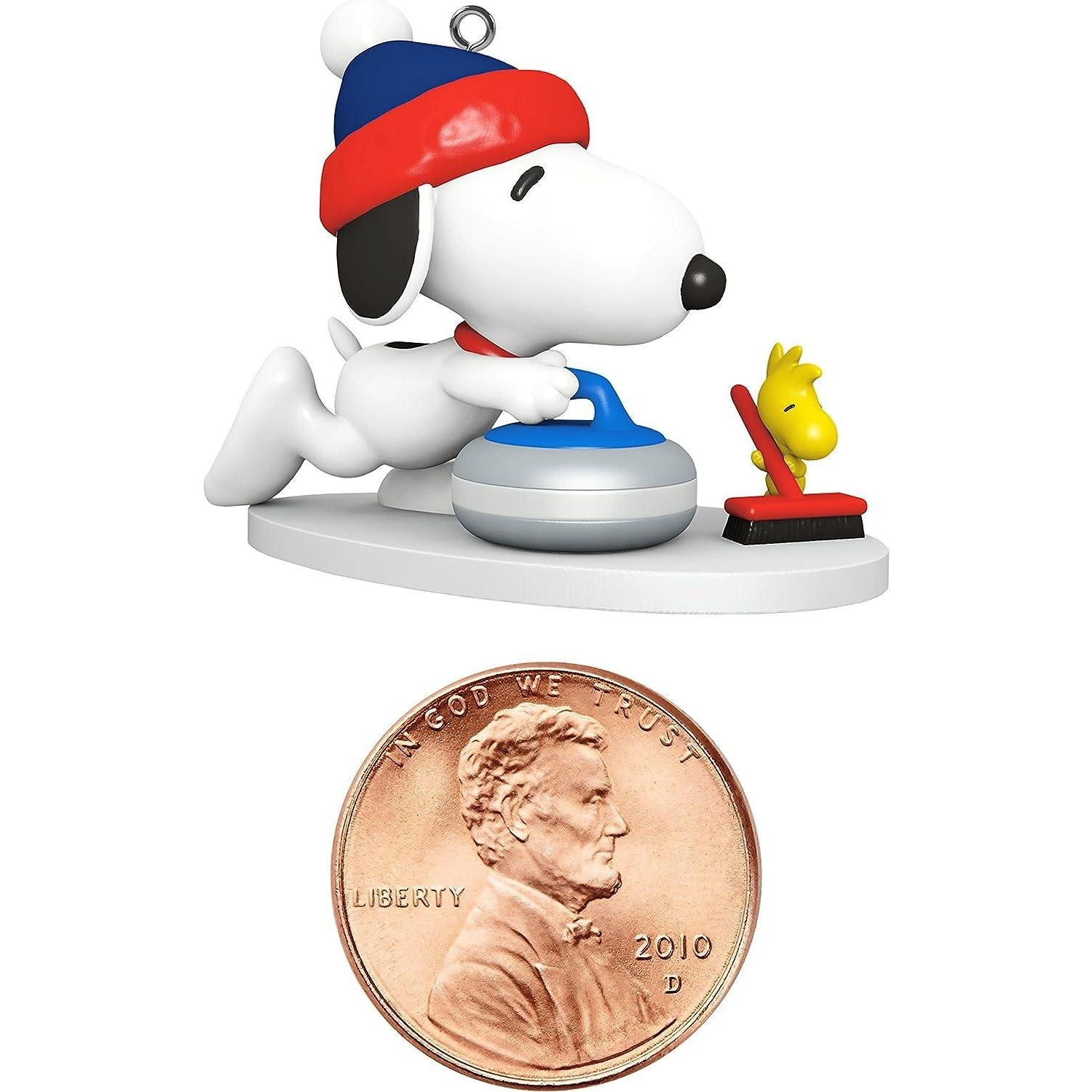 2018 Winter Fun with Snoopy Hallmark Ornament (Winter Fun with Snoopy) QXM8146