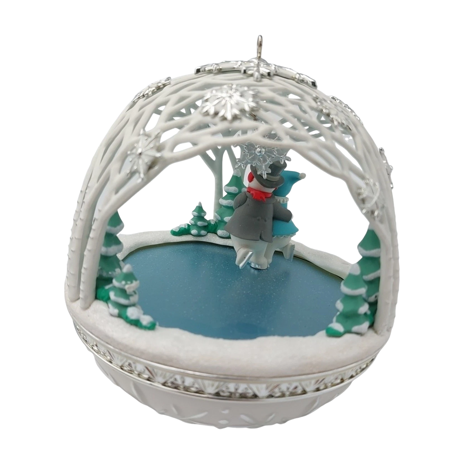 2018 Winter Wonderland Hallmark Ornament (Winter Wonderland) QXC5306