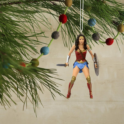 2018 Wonder Woman Hallmark Ornament (DC Comics) 2HCM4025