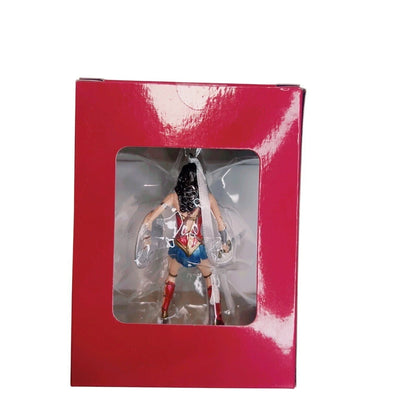 2018 Wonder Woman Hallmark Ornament (DC Comics) 2HCM4025