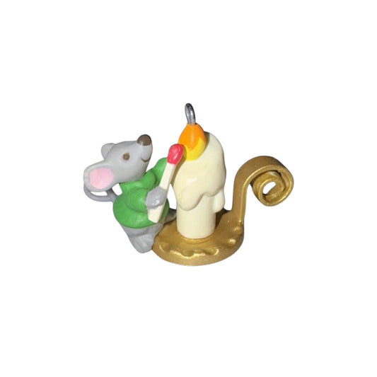 2018 A Creature Was Stirring Hallmark Ornament (A Creature Was Stirring) QXM8133