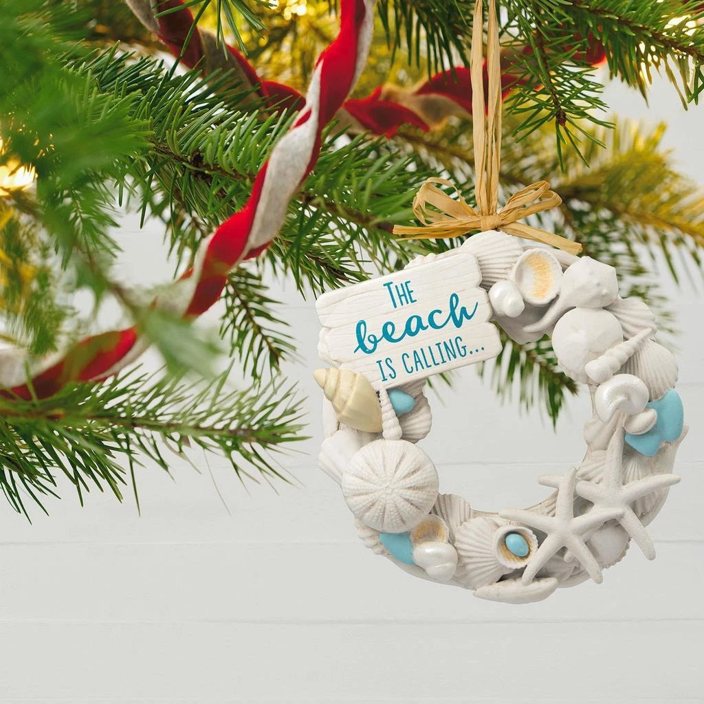 2018 A Day at the Beach! Hallmark Ornament (Beach) QGO2166