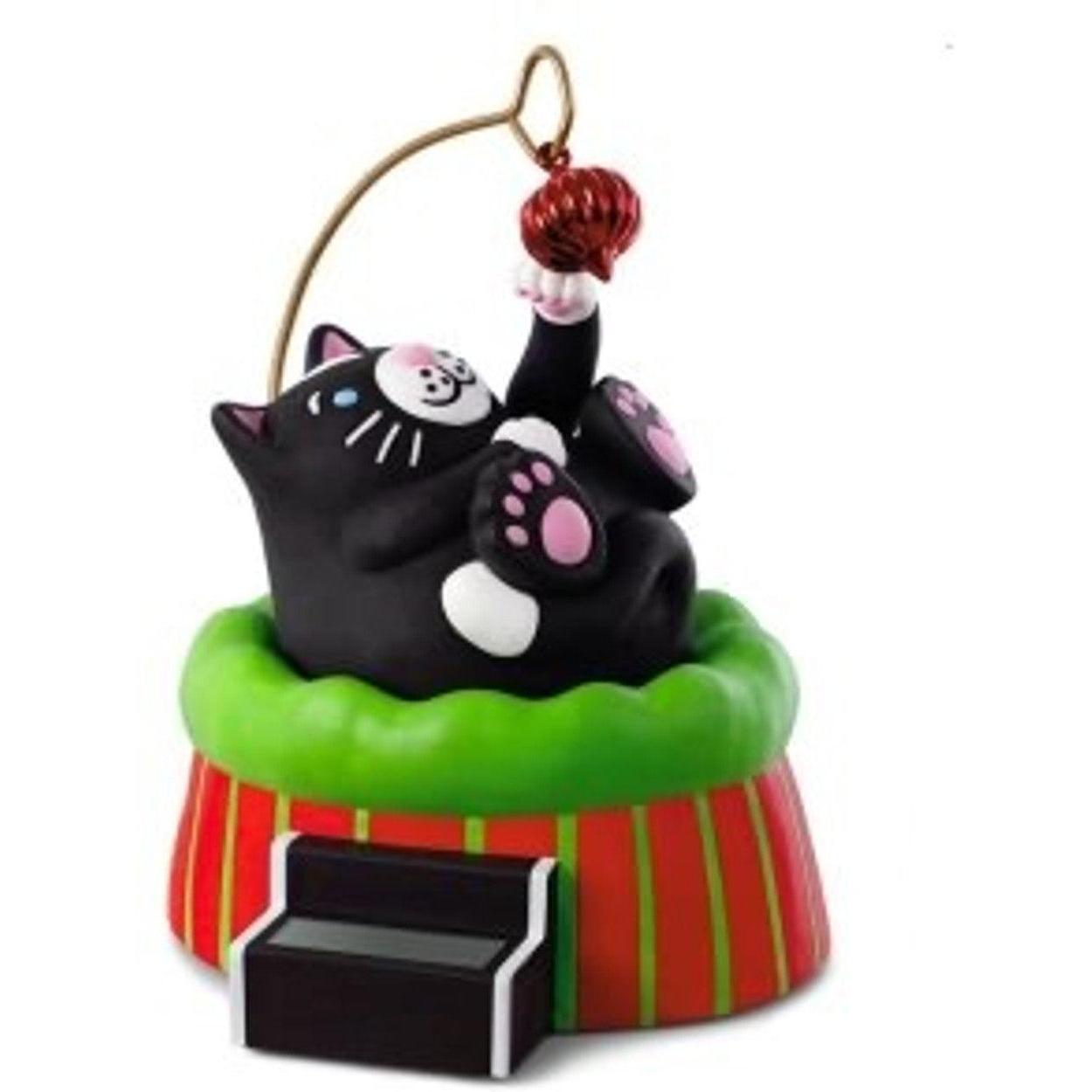 2018 Christmas Cat Hallmark Ornament (Cat) QGO1903