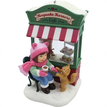 QXC5307 2018 Christmas Windows (Christmas Window) Image1