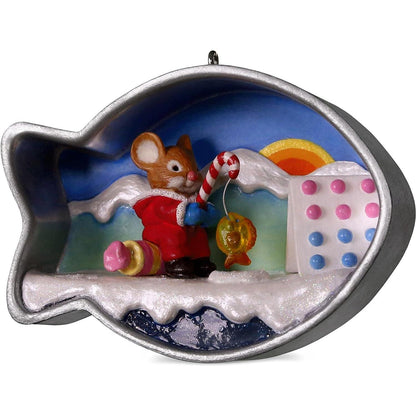 2018 Cookie Cutter Christmas Hallmark Ornament (Cookie Cutter Christmas) QX9403