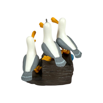 2018 Mine! Mine! Mine! Hallmark Ornament (Finding Nemo) QXD6273