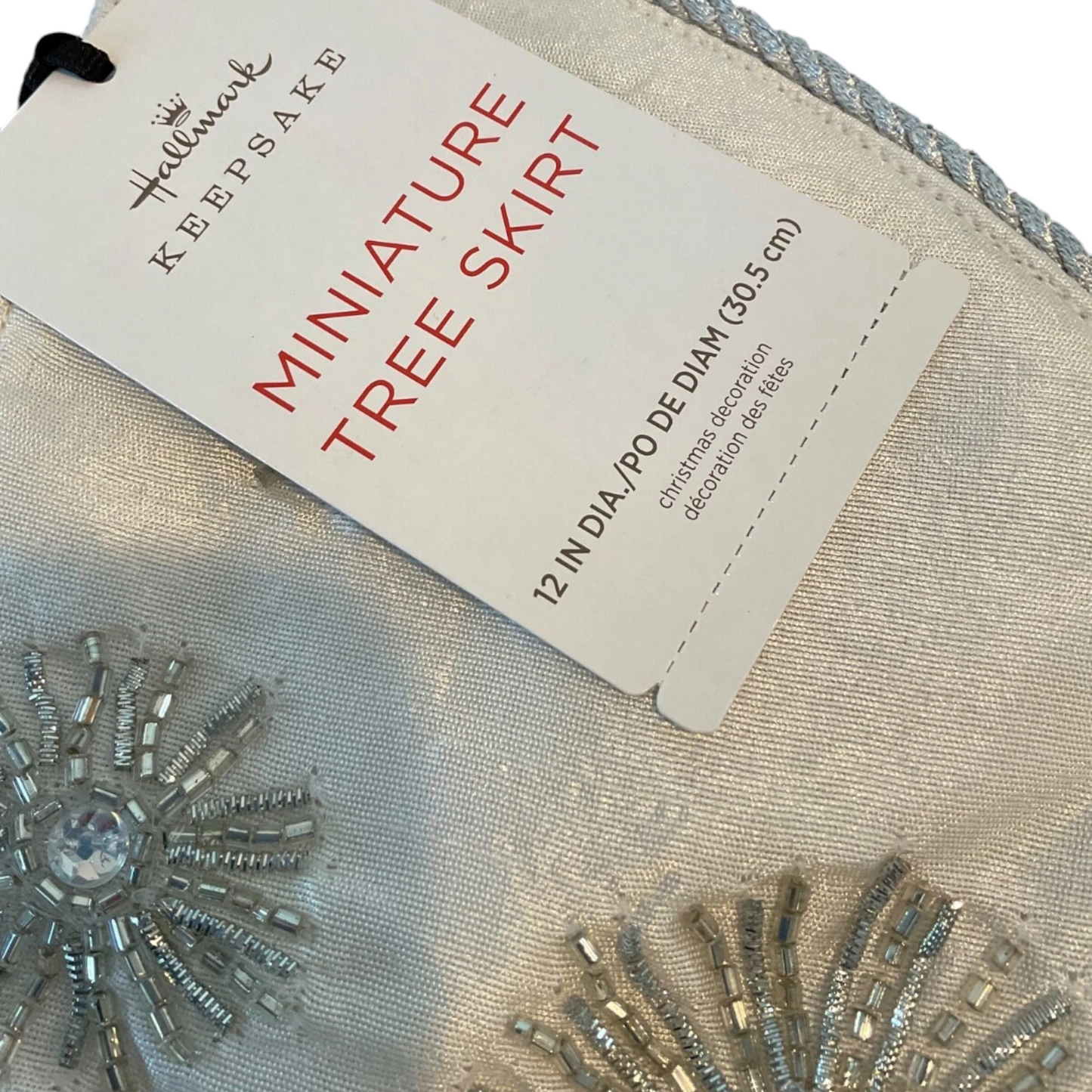 2018 Miniature Tree Skirt Hallmark Ornament (Snowflake) QSB6056