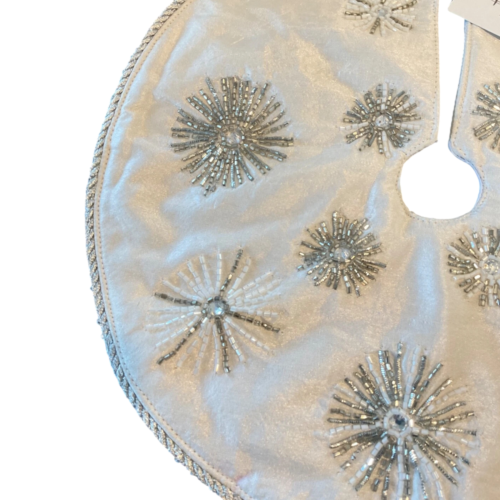 2018 Miniature Tree Skirt Hallmark Ornament (Snowflake) QSB6056