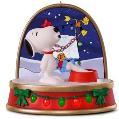 2018 Snoopy Hallmark Ornament (Peanuts) QXI3017
