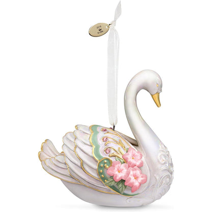 2018 Stunning Swan Hallmark Ornament (Porcelain) QK6403