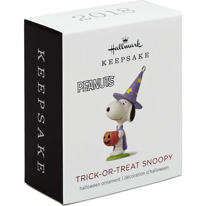 2018 Trick-Or-Treat Snoopy Hallmark Ornament (Halloween) QFO5256