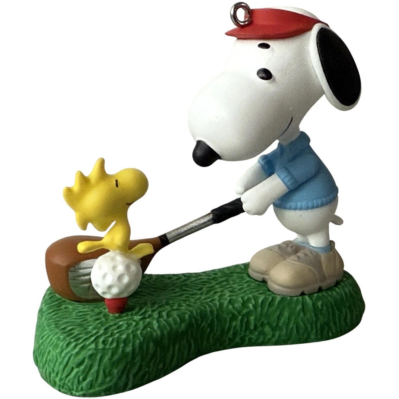 2019 Golfer Snoopy Hallmark Ornament (Spotlight on Snoopy) QXR9457