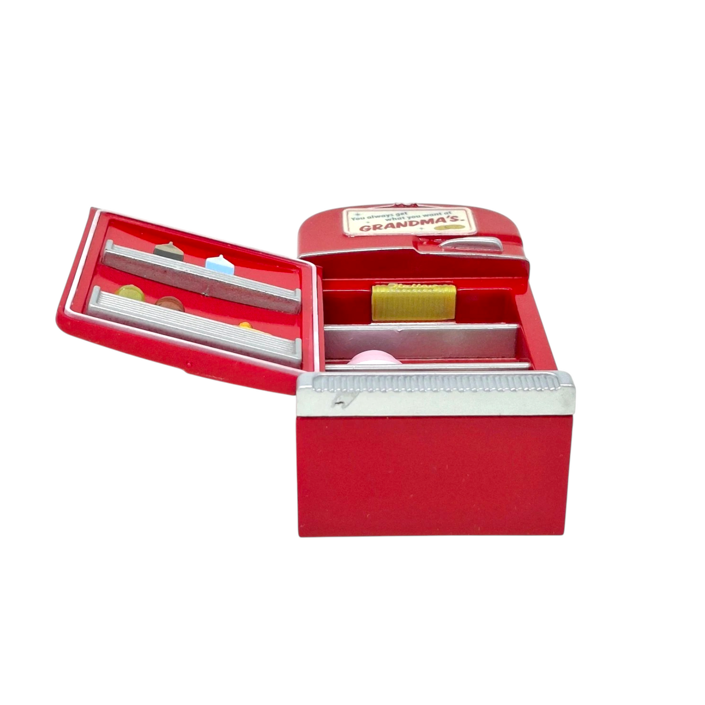 2019 Grandma's Fridge Hallmark Ornament (Kitchen) QGO2137